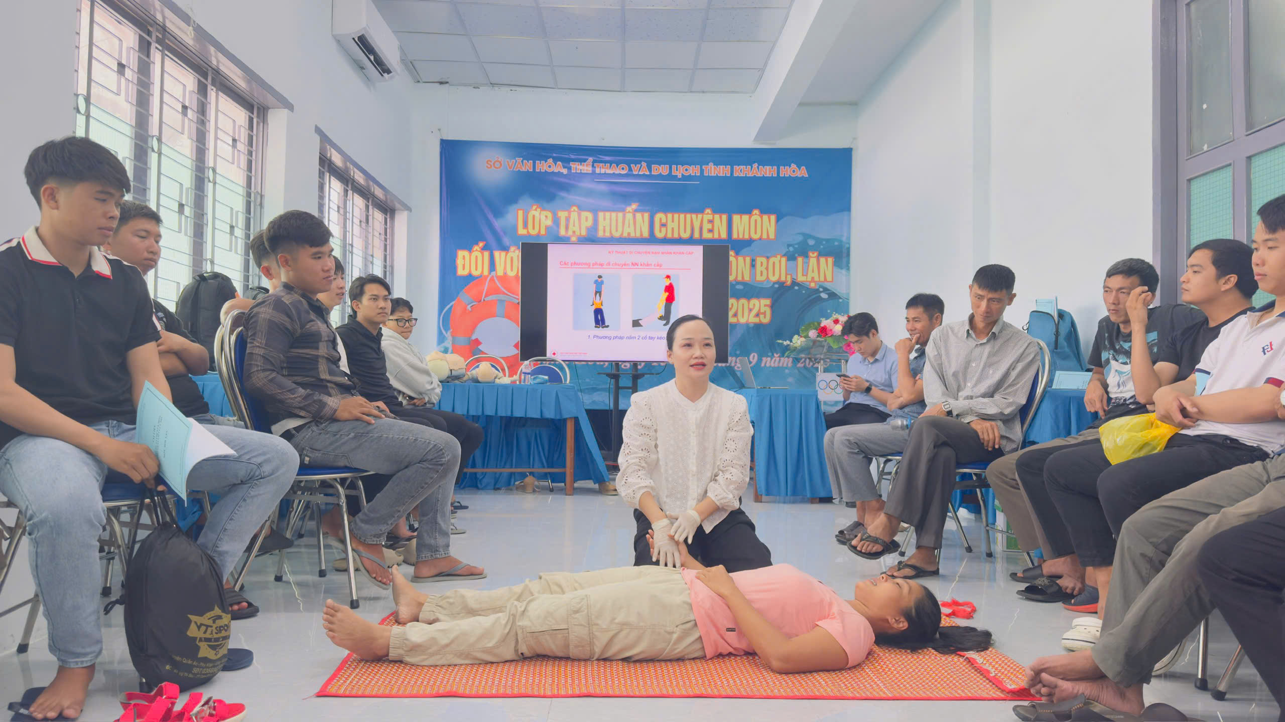 Hội Chữ thập đỏ tỉnh Khánh Hòa: Đẩy mạnh tập huấn, truyền thông sơ cấp cứu tại các doanh nghiệp, khách sạn, resort trên địa bàn tỉnh (English below).